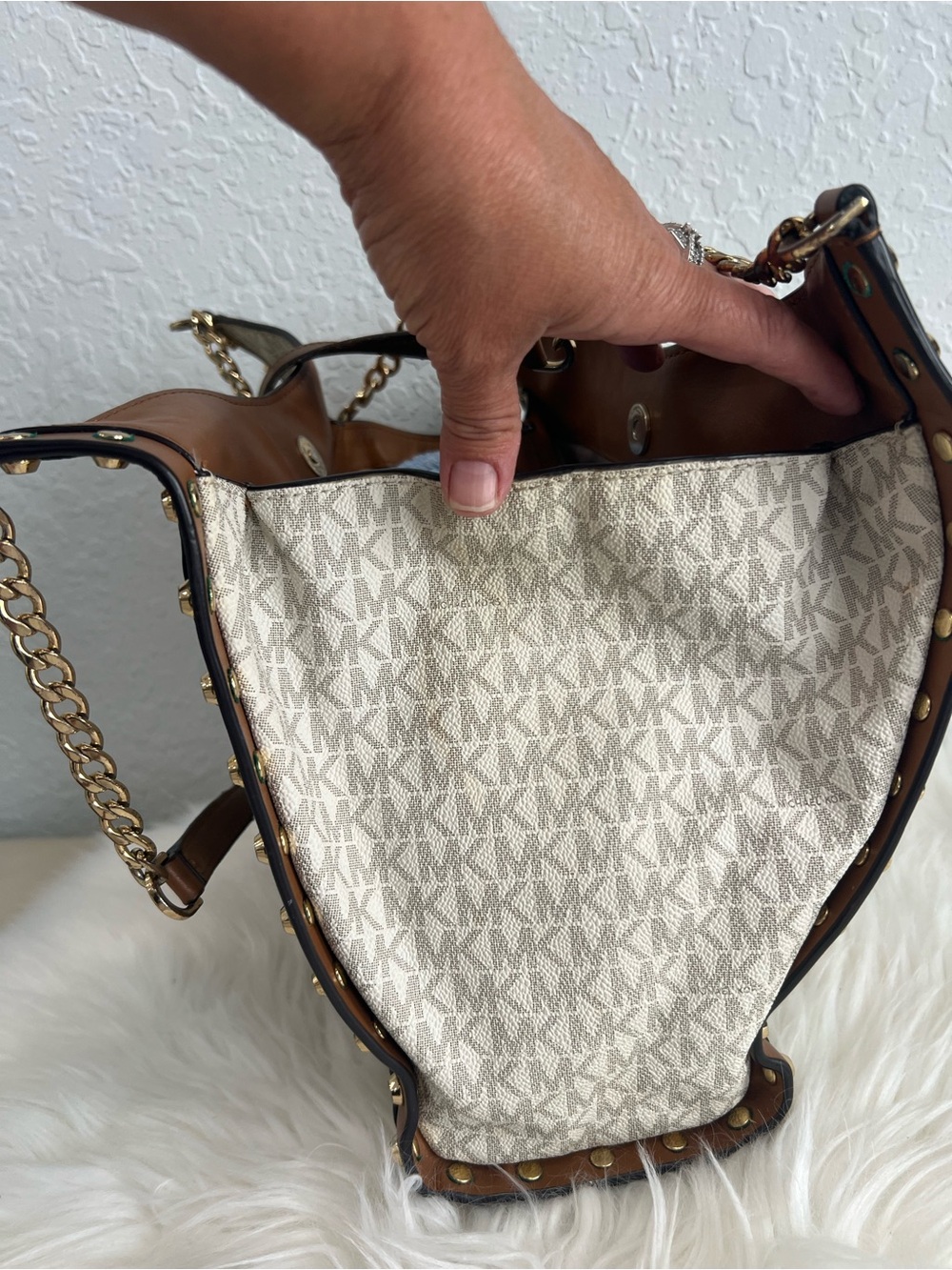 Michael Kors Cream Logo Hobo with Brown Trim and Gold Chain - Picture 5 of 7